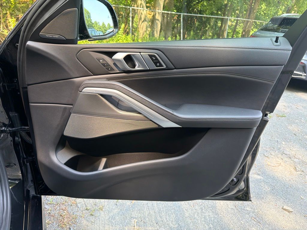 2021 BMW X6 M50i - Photo 10