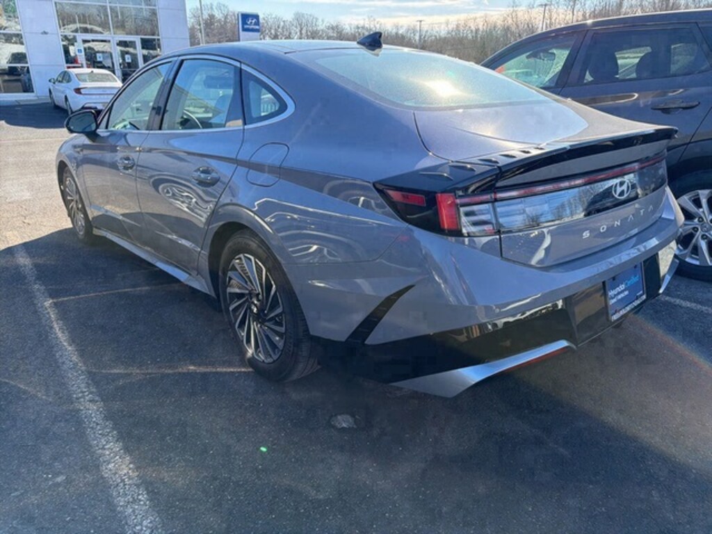 Used 2024 Hyundai Sonata Hybrid Limited Sedan