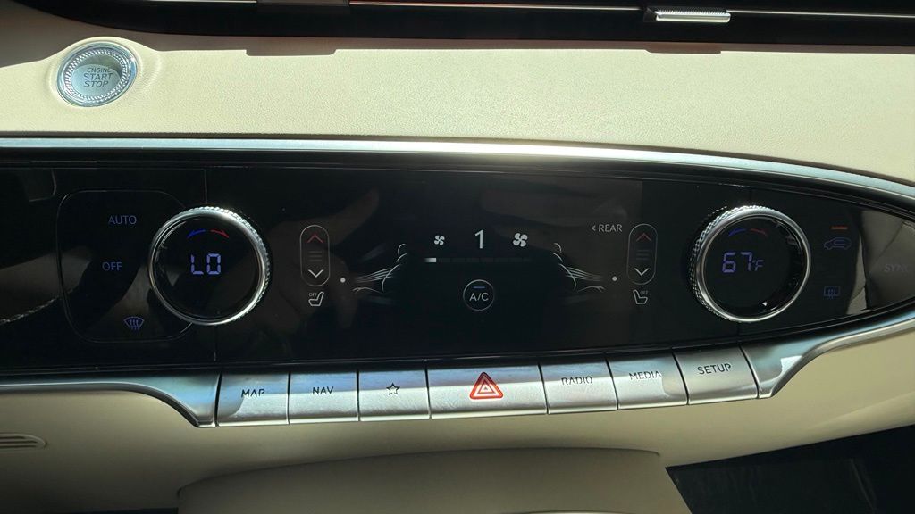 2023 GENESIS GV70 Standard - Photo 26