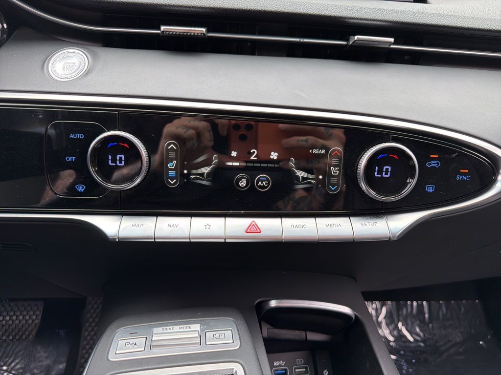 2023 GENESIS GV70 Standard - Photo 29