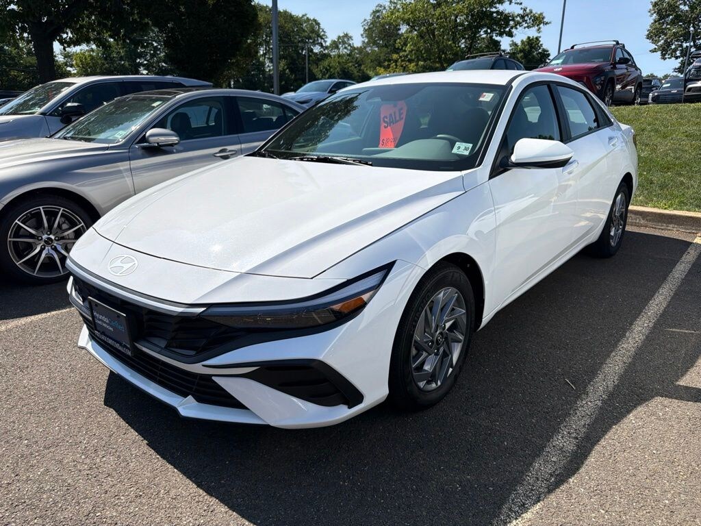 Certified 2025 Hyundai Elantra Hybrid Blue Sedan