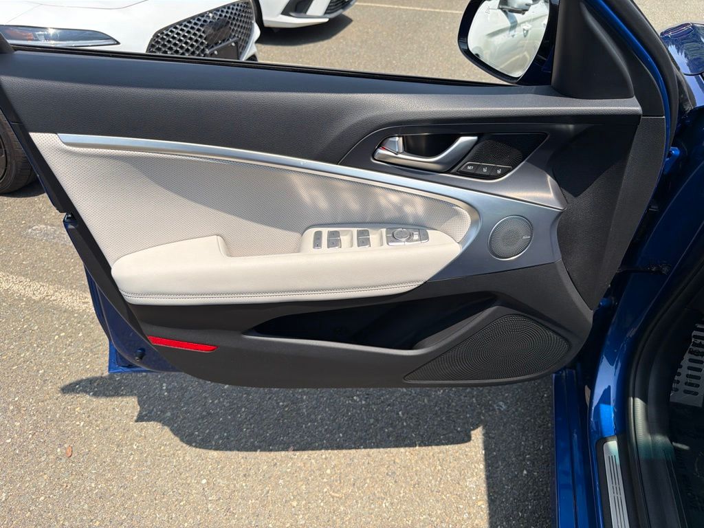 2024 GENESIS G70 Sport Advanced - Photo 16