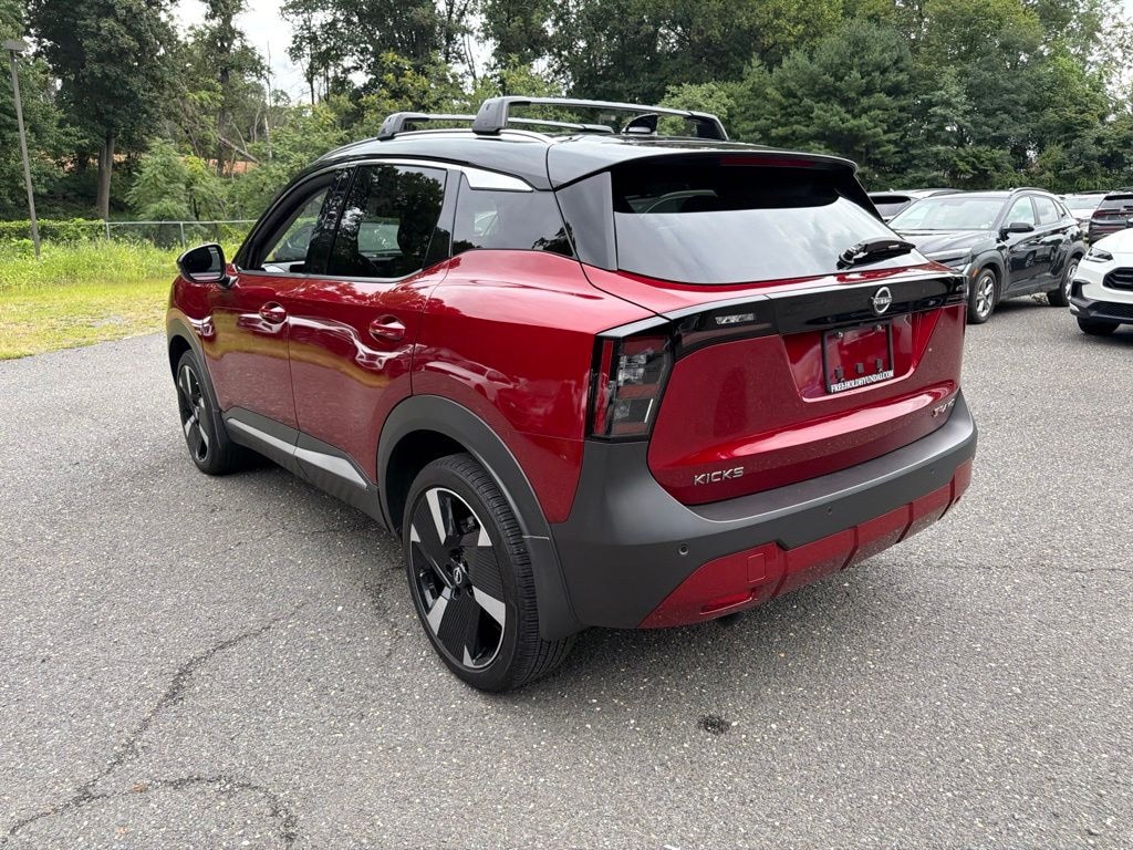 Used 2025 Nissan Kicks SR SUV