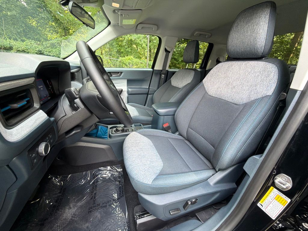 2025 Ford Maverick XLT - Photo 17