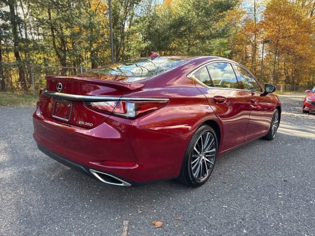 Used 2022 Lexus ES 350 Sedan