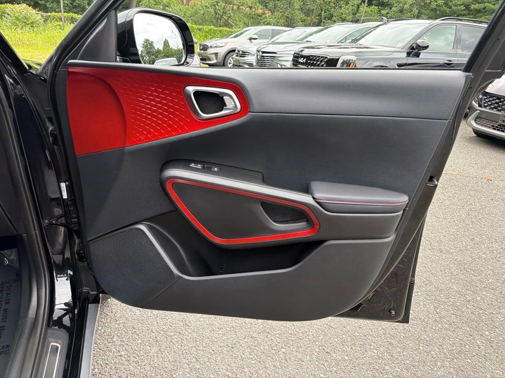 2024 Kia Soul GT-Line - Photo 10