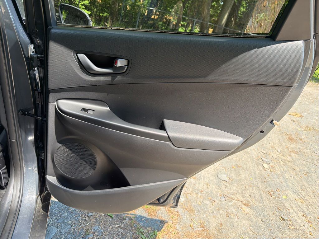 2023 Hyundai Kona SEL - Photo 12