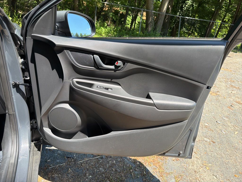 2023 Hyundai Kona SEL - Photo 10