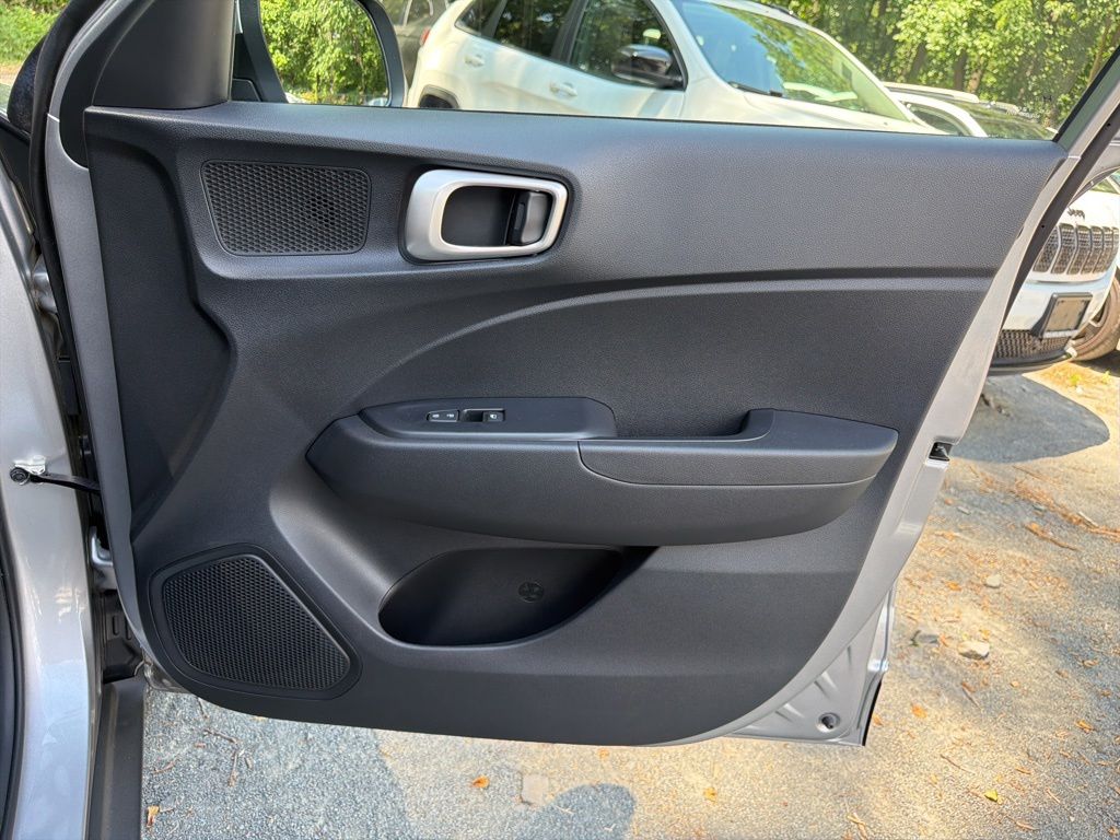 2023 Hyundai Venue SEL - Photo 10