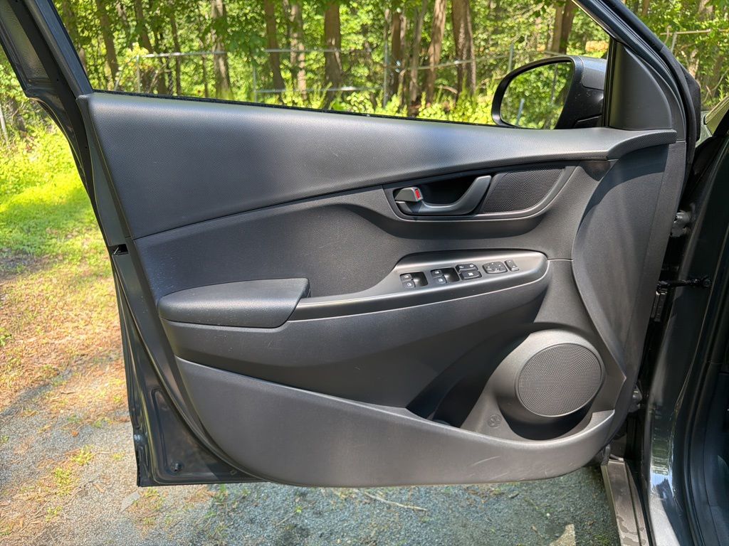 2023 Hyundai Kona SEL - Photo 17