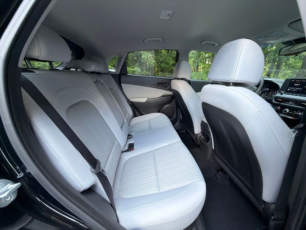 2023 Hyundai Kona SEL - Photo 11