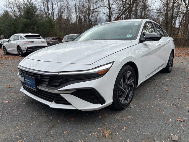 2025 Hyundai Elantra Blue