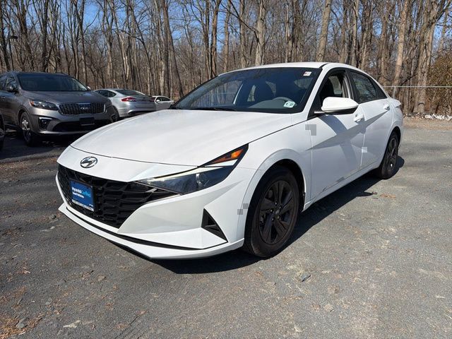 2022 Hyundai Elantra Sedan 