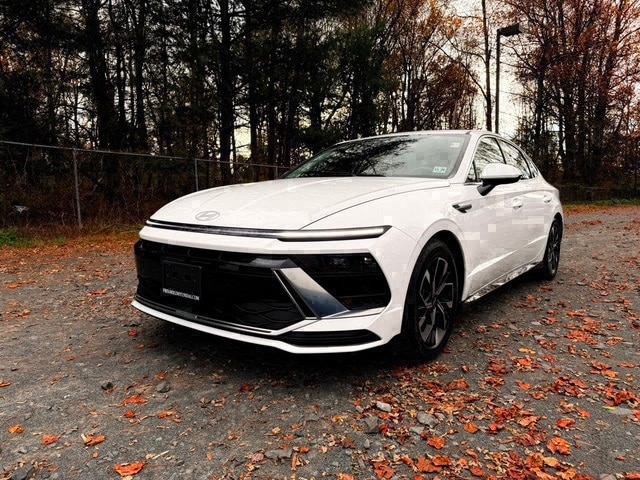 2025 Hyundai Sonata SEL's photo