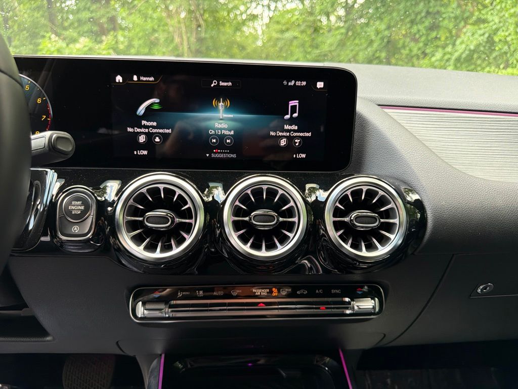 2023 Mercedes-Benz GLA Base - Photo 24