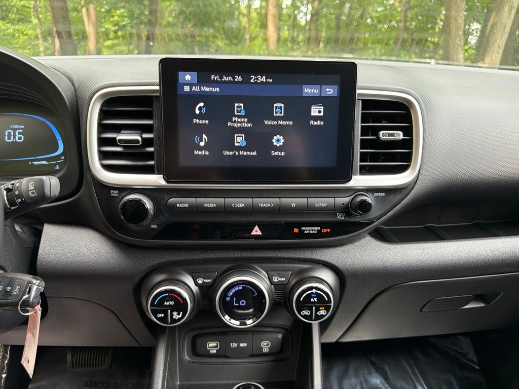 2023 Hyundai Venue SEL - Photo 23