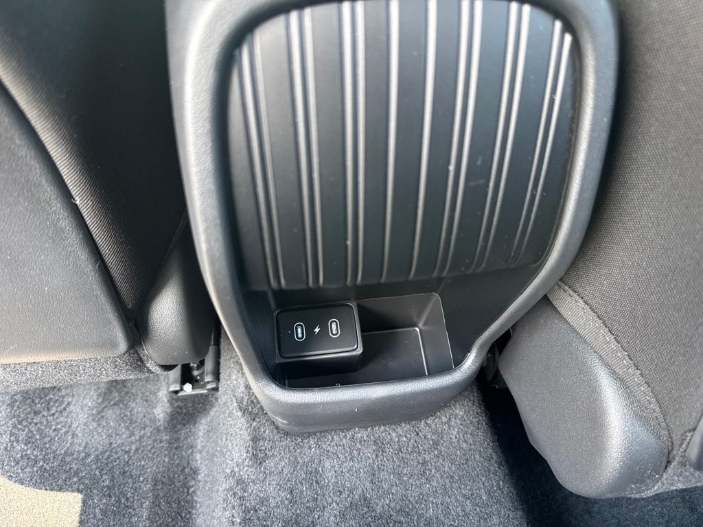 2025 Hyundai Kona SE - Photo 15
