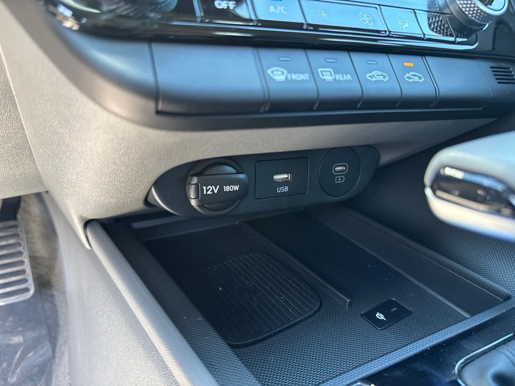 2025 Hyundai Elantra SEL - Photo 28