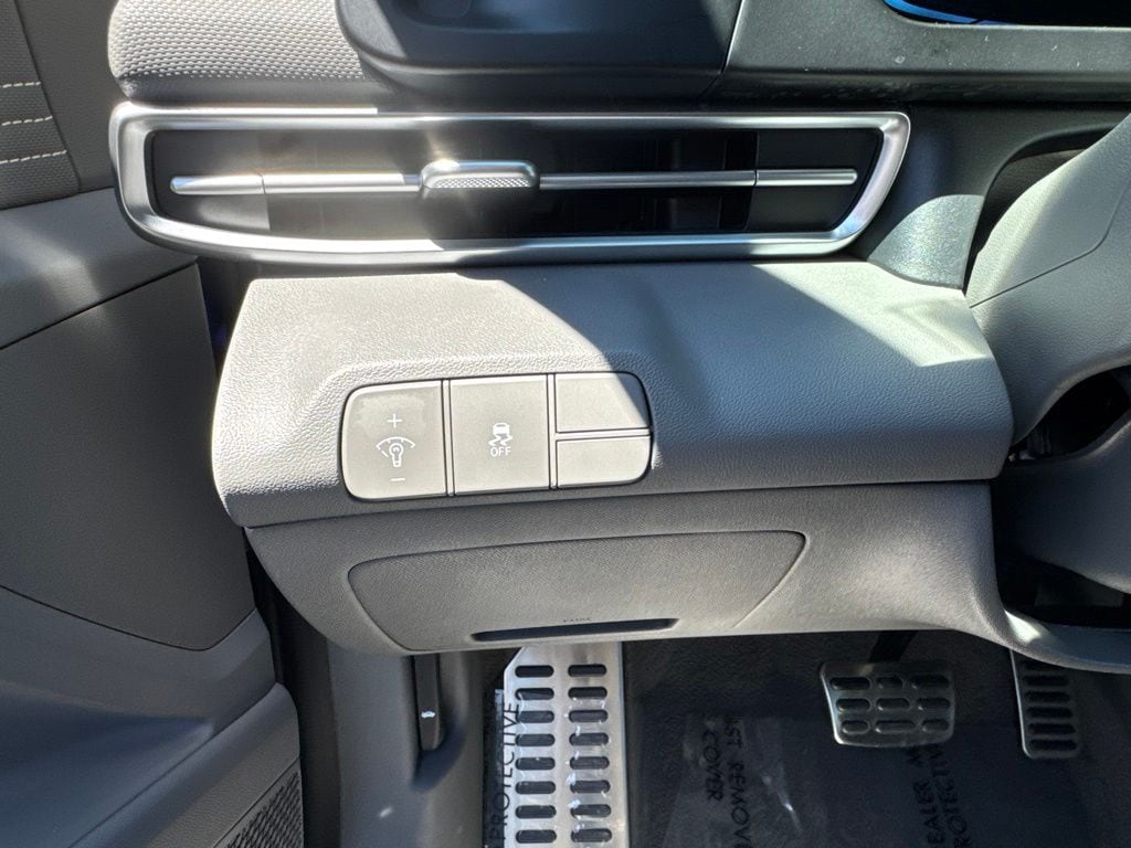 2025 Hyundai Elantra SEL - Photo 24
