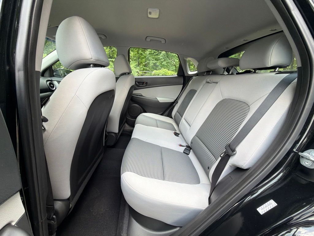 2023 Hyundai Kona SE - Photo 13