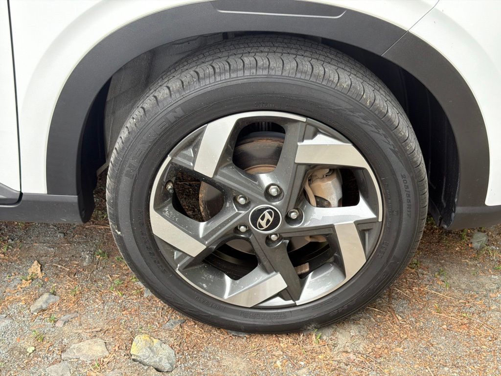 2023 Hyundai Venue SEL - Photo 8