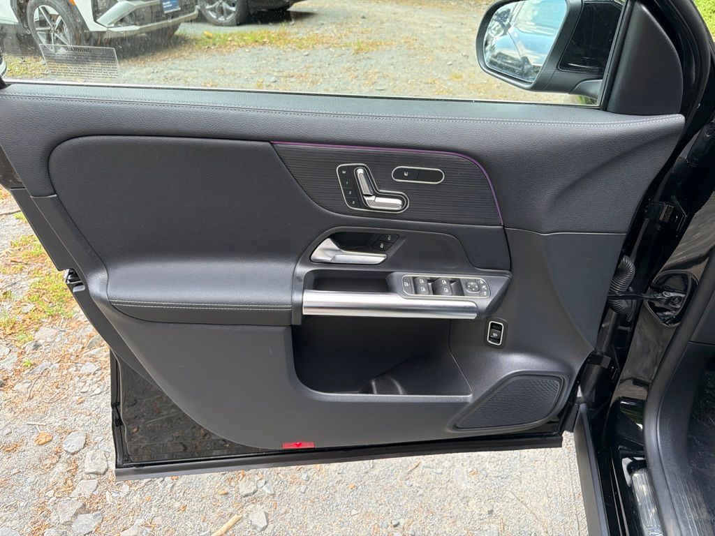 2023 Mercedes-Benz GLA Base - Photo 18