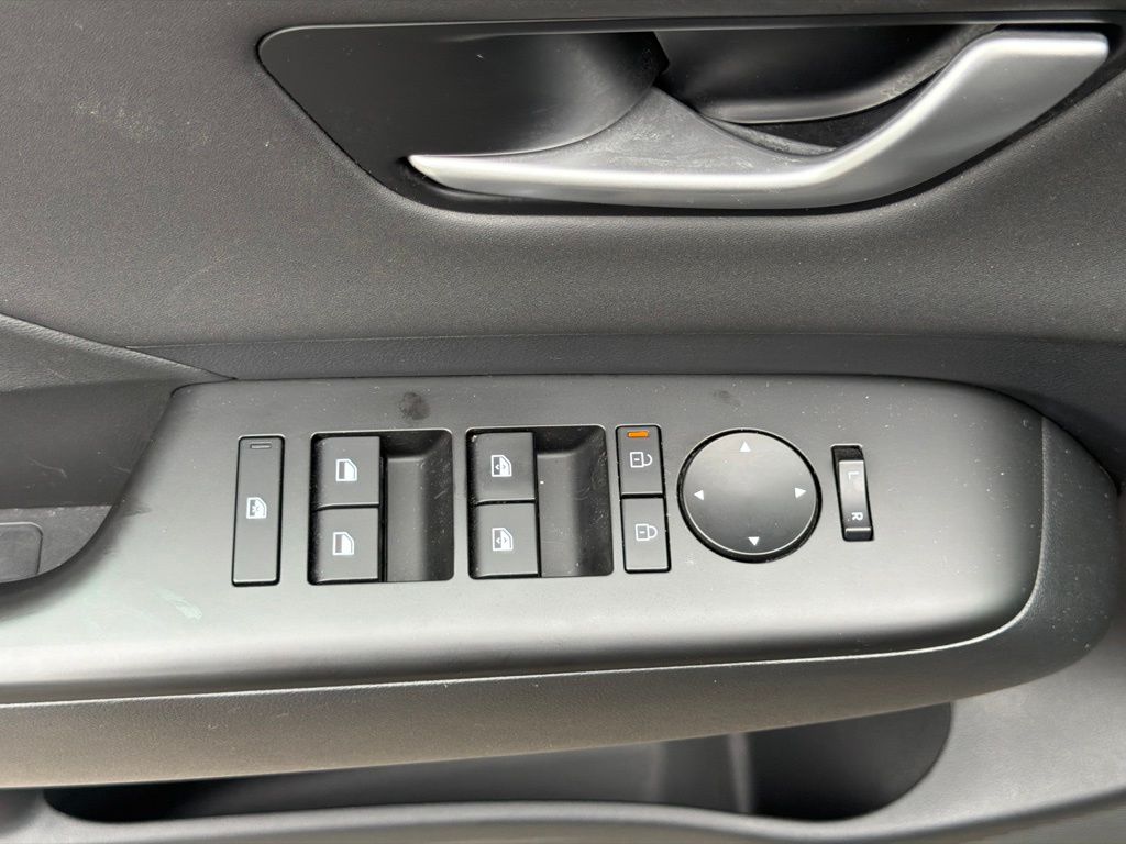 2024 Hyundai Kona Limited - Photo 19