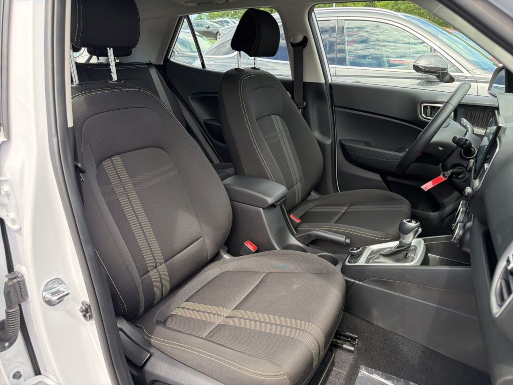 2023 Hyundai Venue SEL - Photo 9
