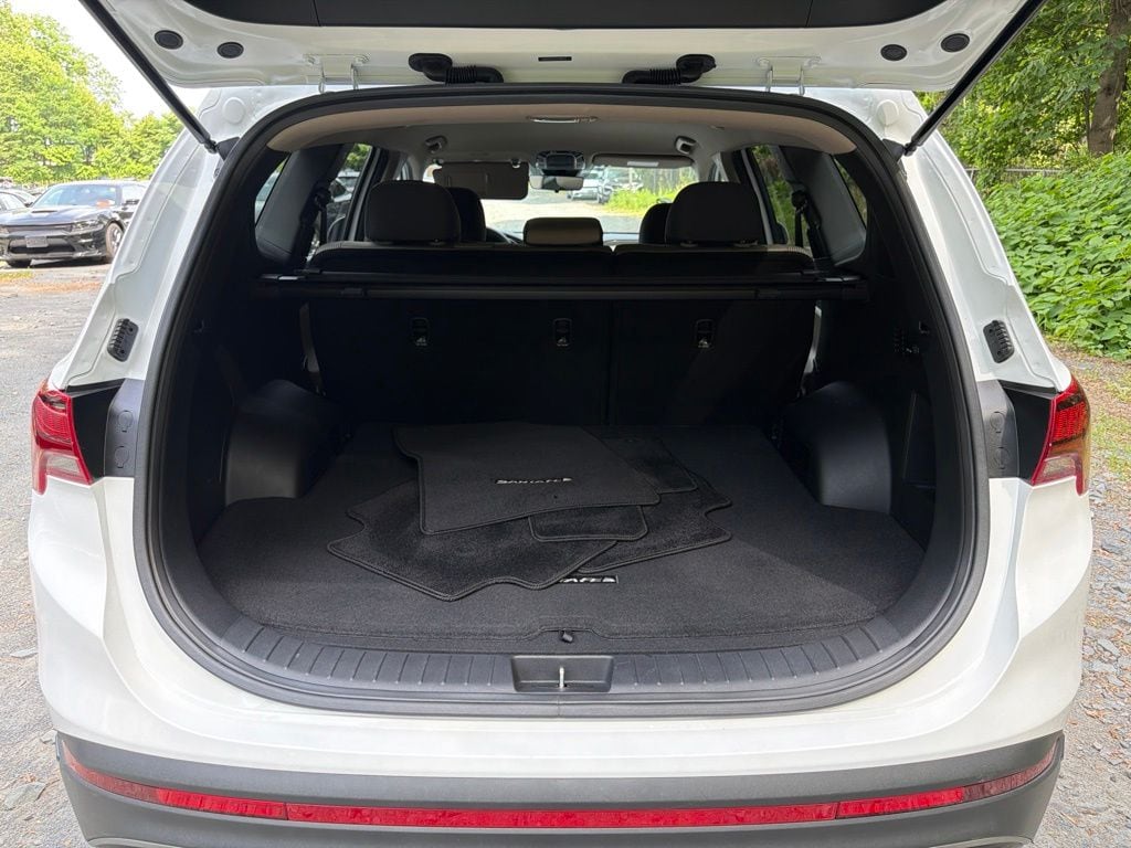 2023 Hyundai Santa Fe SE - Photo 13