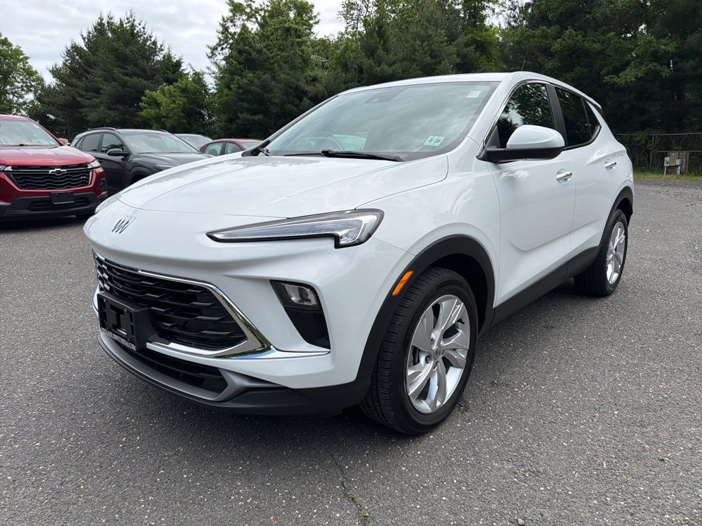 2024 Buick Encore GX Preferred's photo