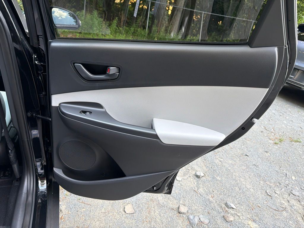 2023 Hyundai Kona SEL - Photo 12