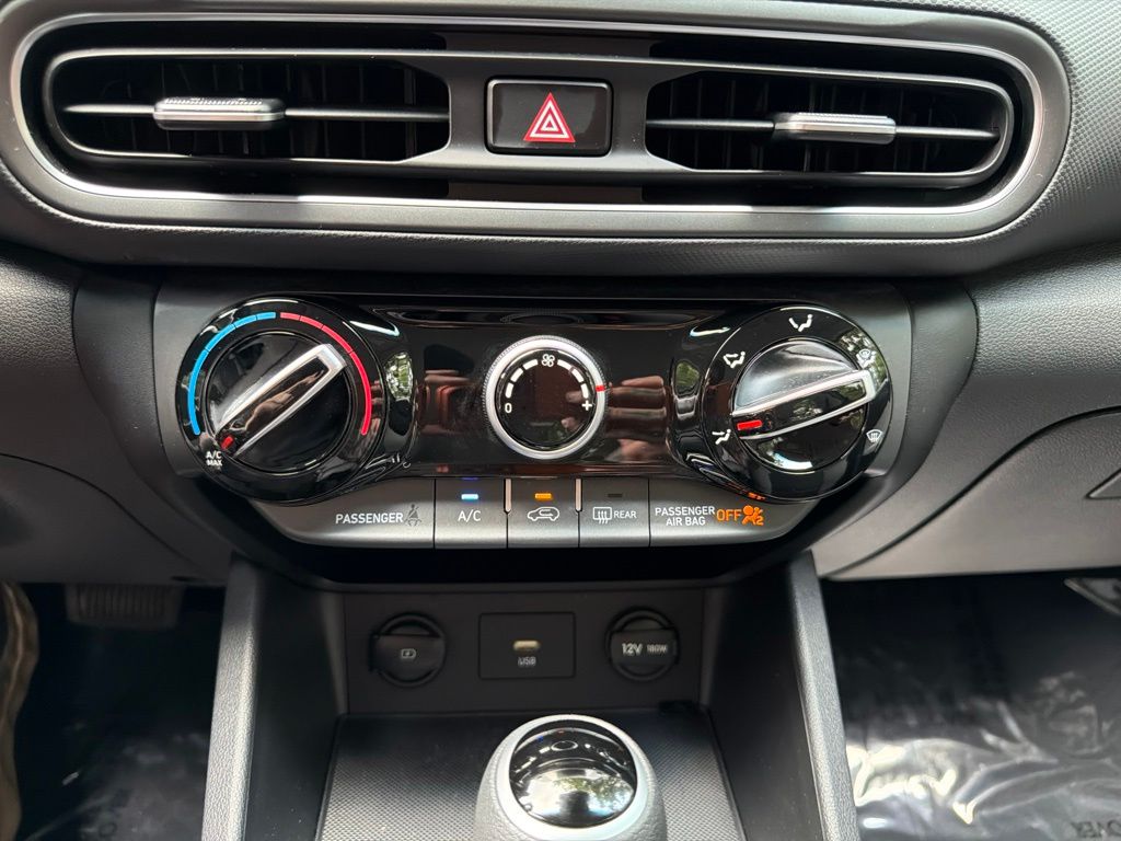 2023 Hyundai Kona SE - Photo 25
