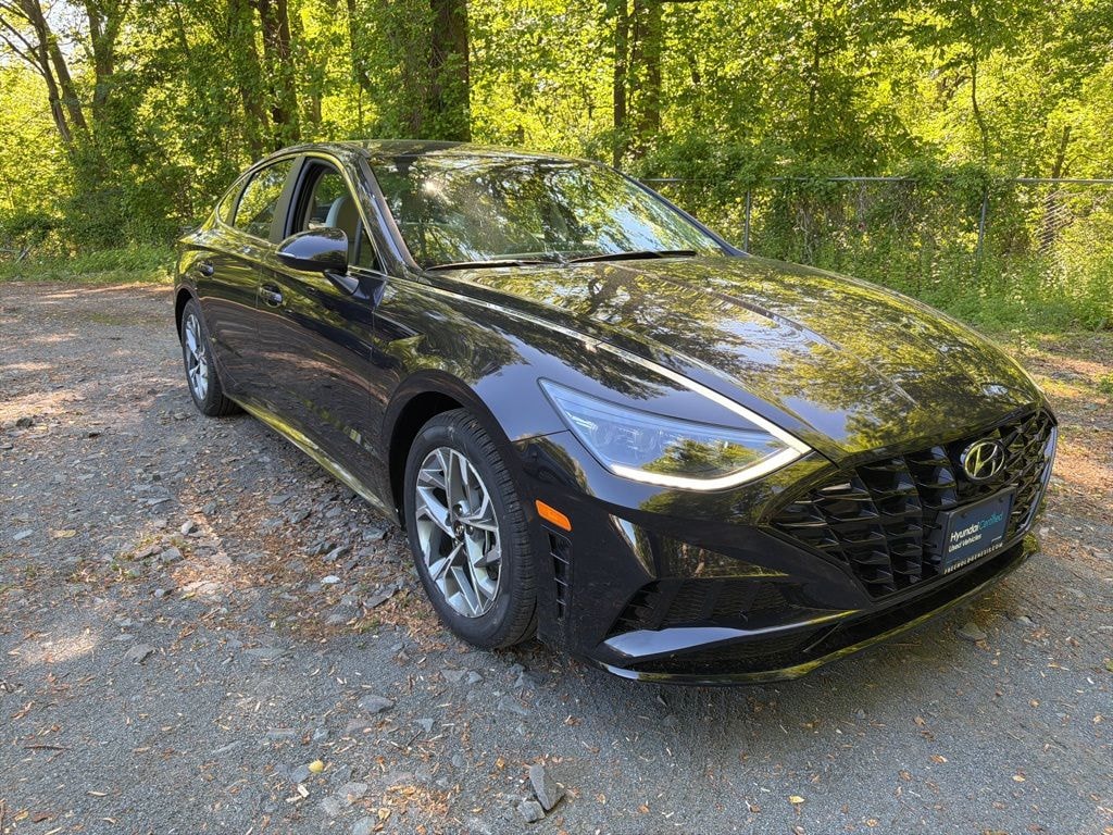 Used 2023 Hyundai Sonata SEL Sedan