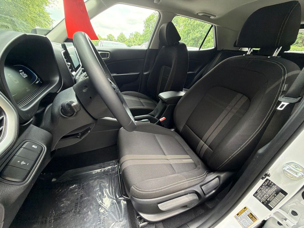 2023 Hyundai Venue SEL - Photo 16