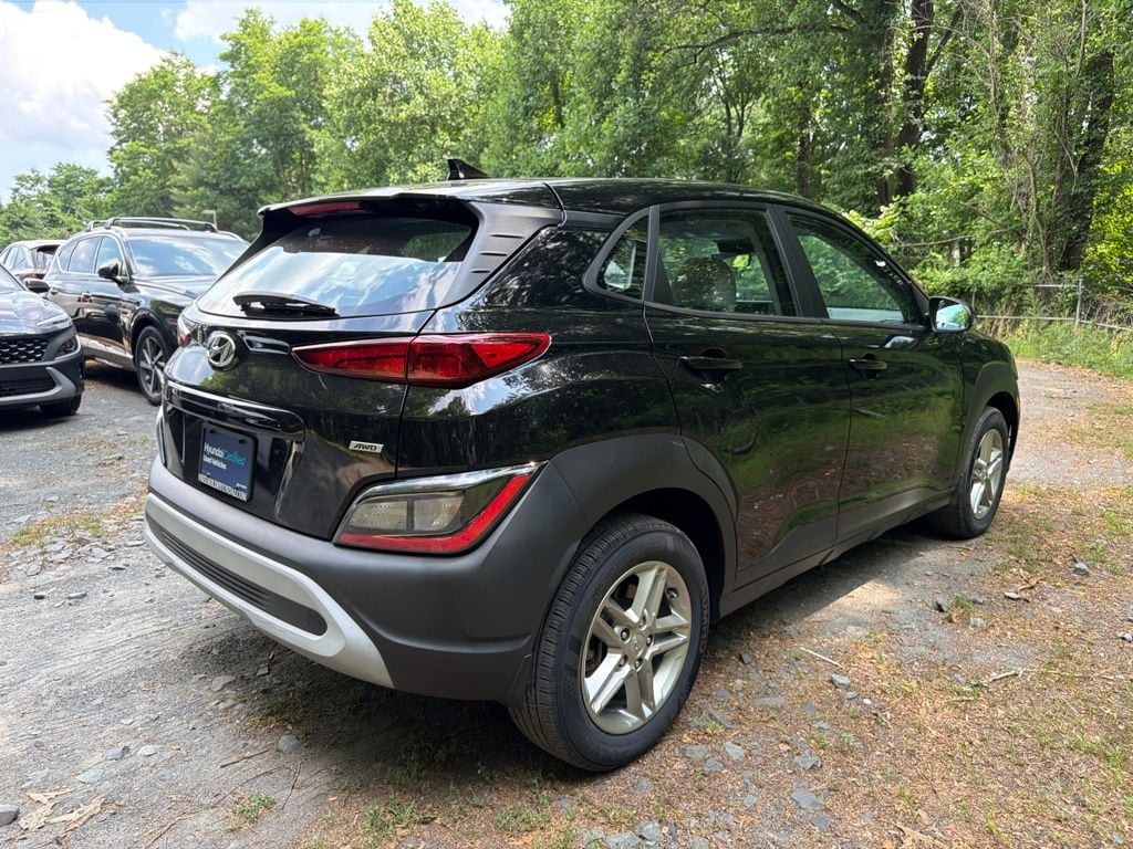 2023 Hyundai Kona SE - Photo 3