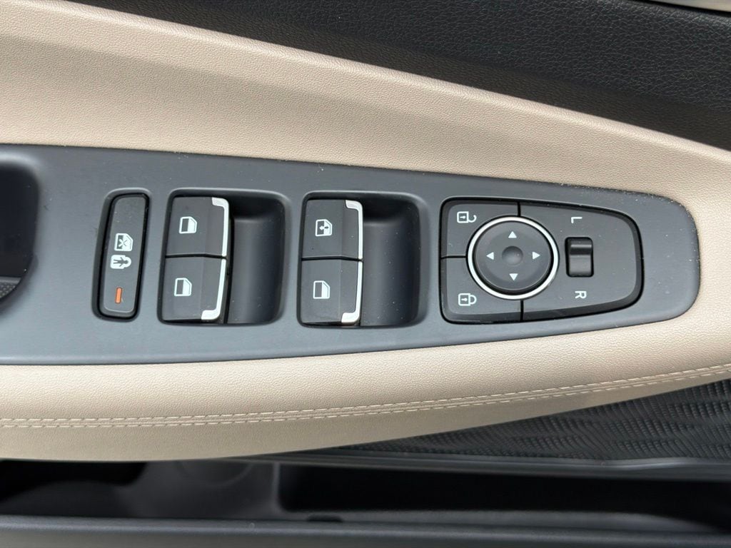 2023 Hyundai Santa Fe SE - Photo 18