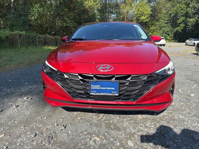 2023 Hyundai Elantra SEL photo 2