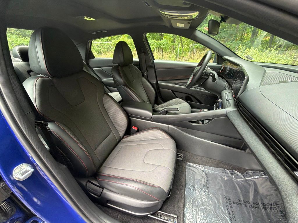 2023 Hyundai Elantra N Line - Photo 9