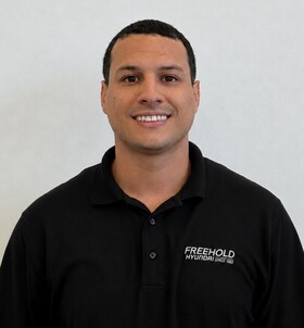 Staff member Alex Rubio from ID_29325d