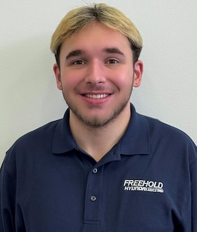 Staff member Victor Oneto from ID_89c530