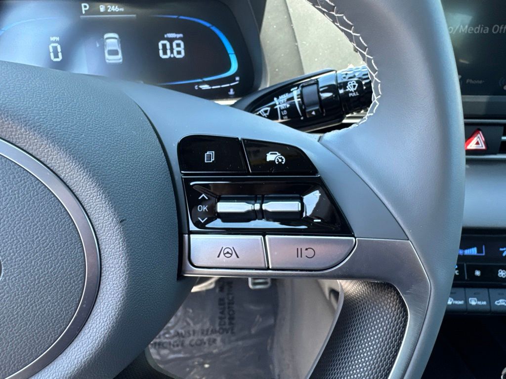 2025 Hyundai Elantra SEL - Photo 22