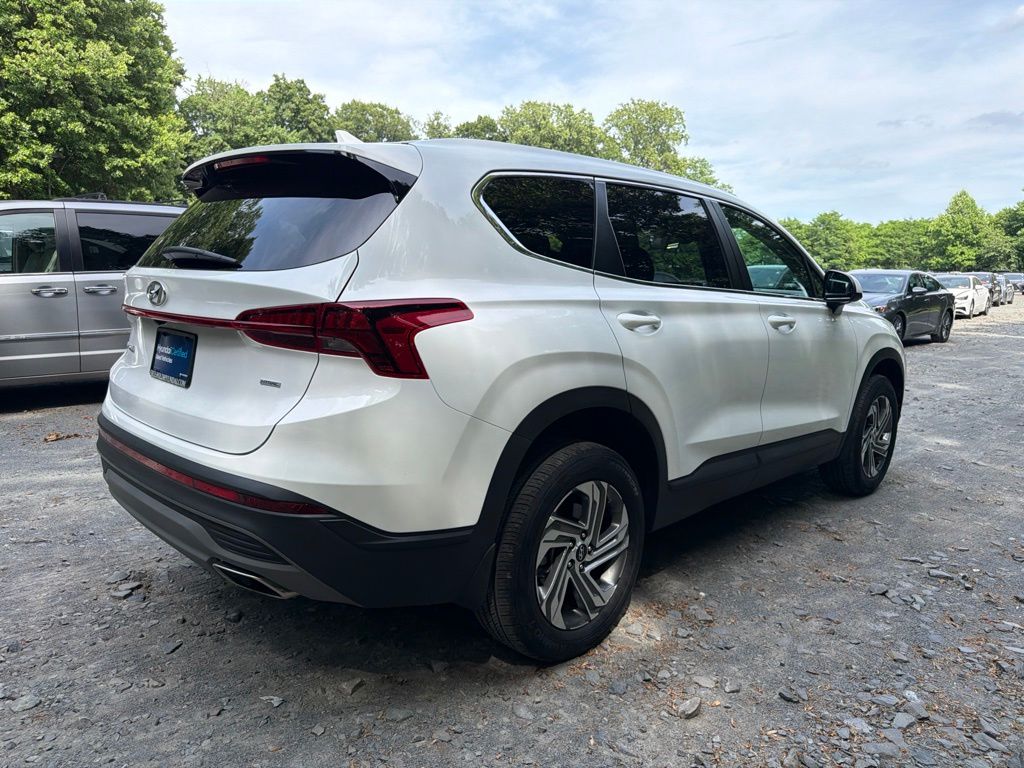 2023 Hyundai Santa Fe SE - Photo 3