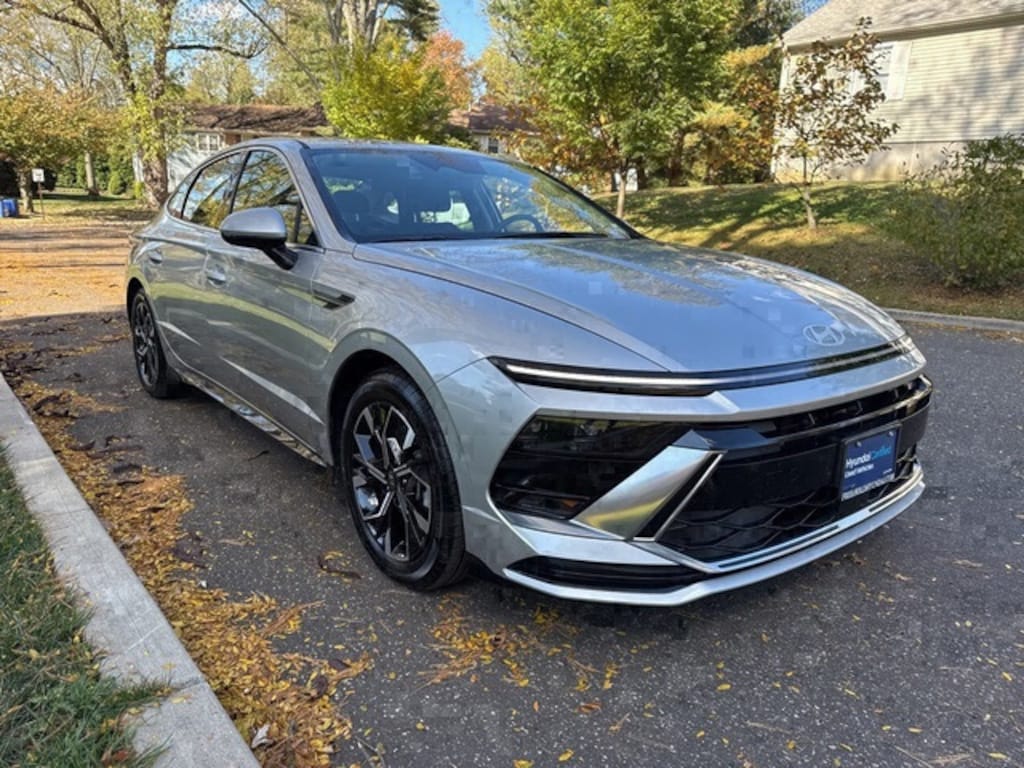 Used 2025 Hyundai Sonata SEL Sedan