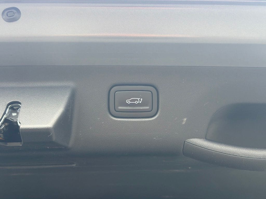 2024 Hyundai Kona Limited - Photo 14