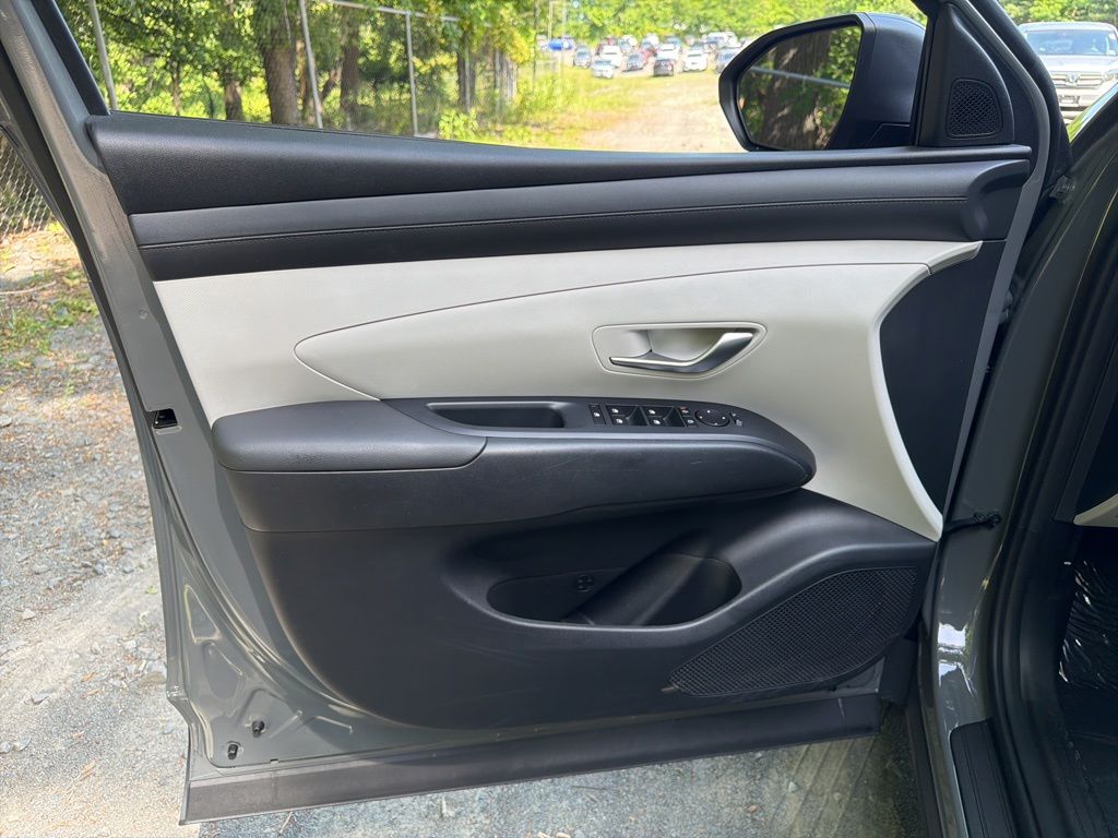 2025 Hyundai Tucson SEL - Photo 18