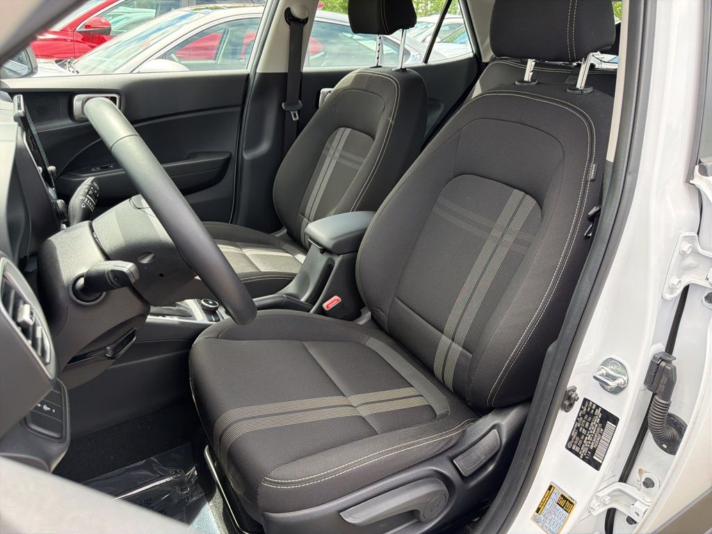 2023 Hyundai Venue SEL - Photo 15