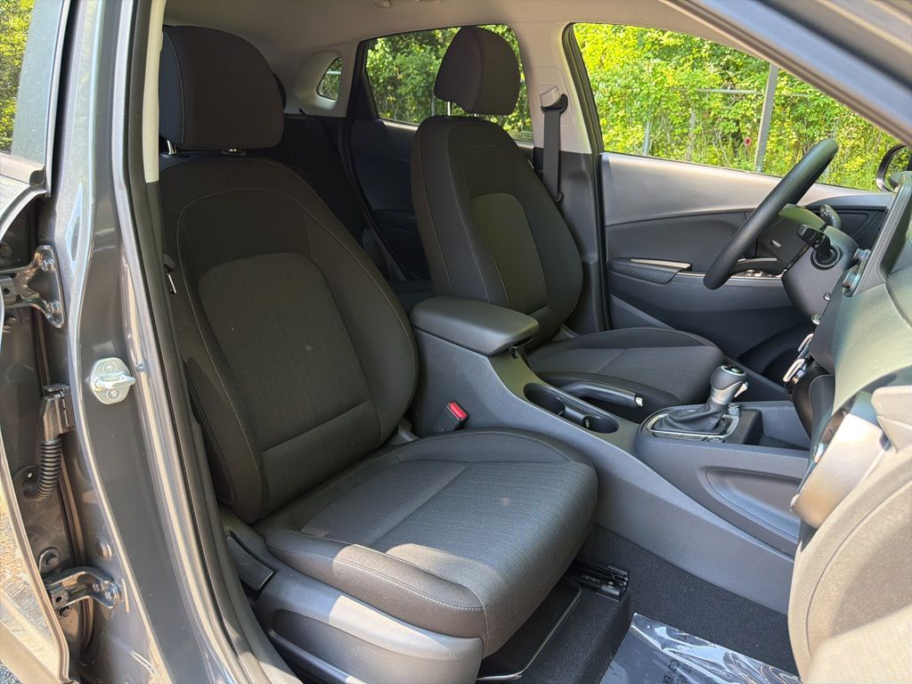 2023 Hyundai Kona SEL - Photo 9