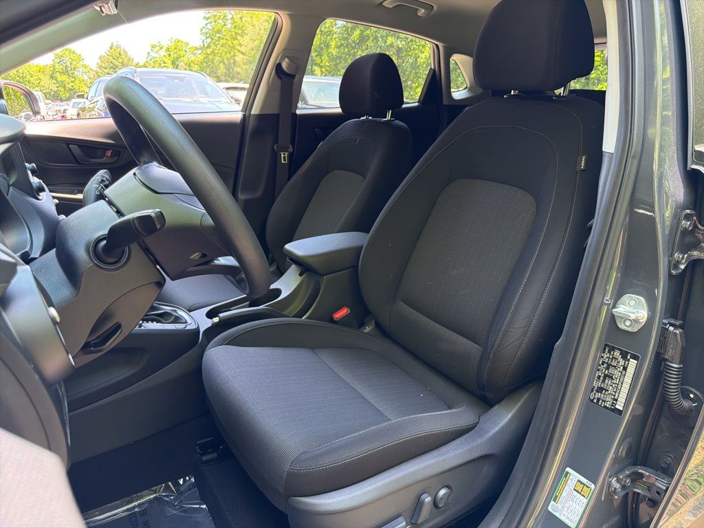2023 Hyundai Kona SEL - Photo 16
