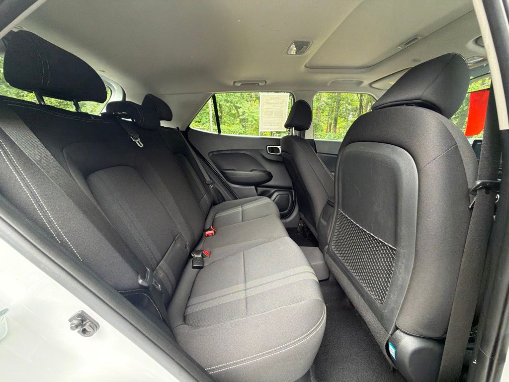 2023 Hyundai Venue SEL - Photo 11