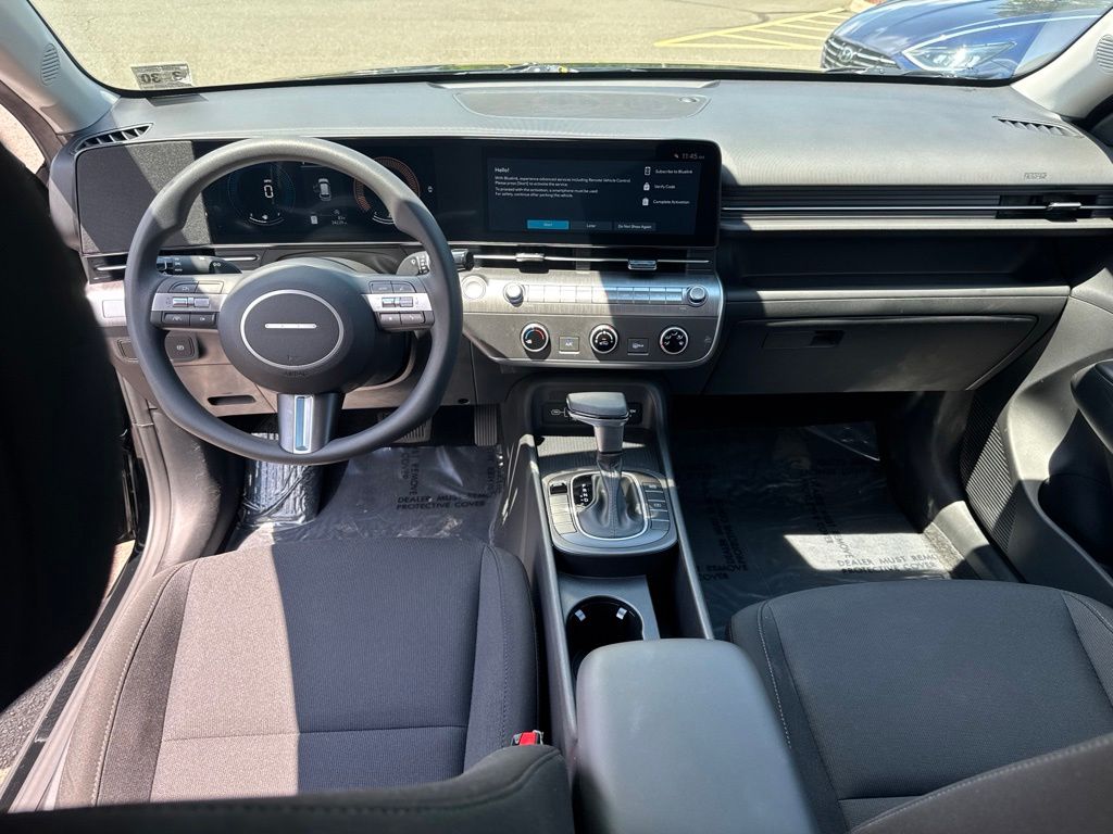 2025 Hyundai Kona SE - Photo 14